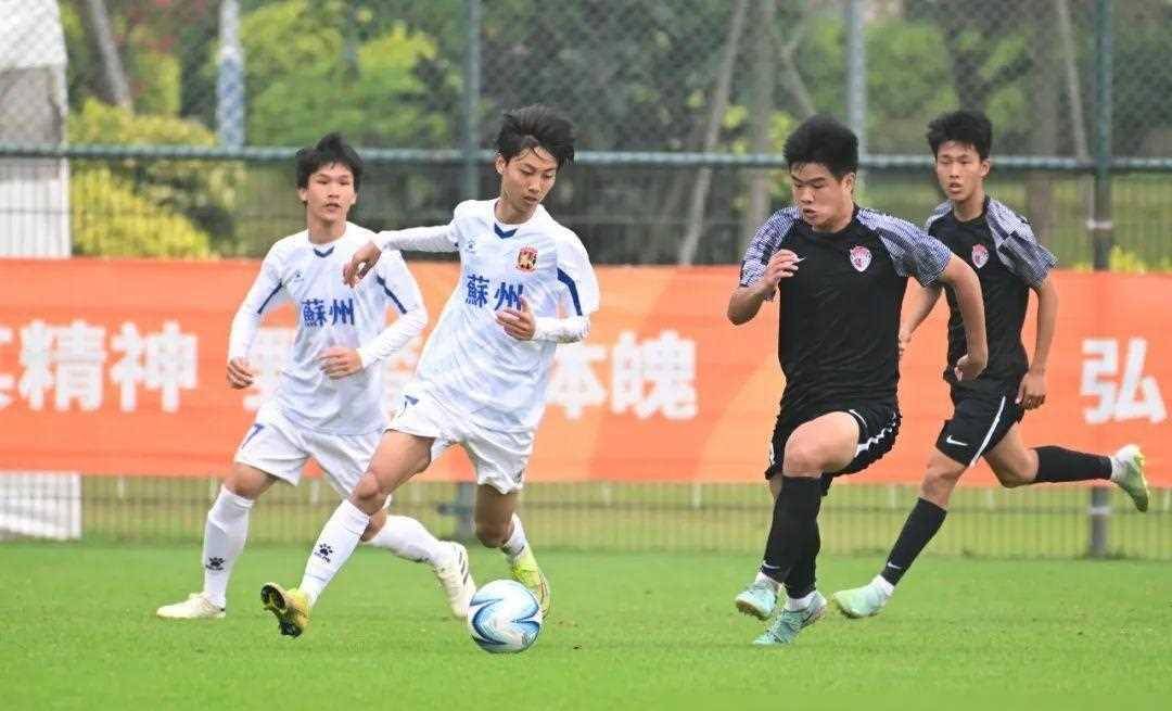 关于极限对决，球员们拼尽全力为球迷带来精彩的信息
