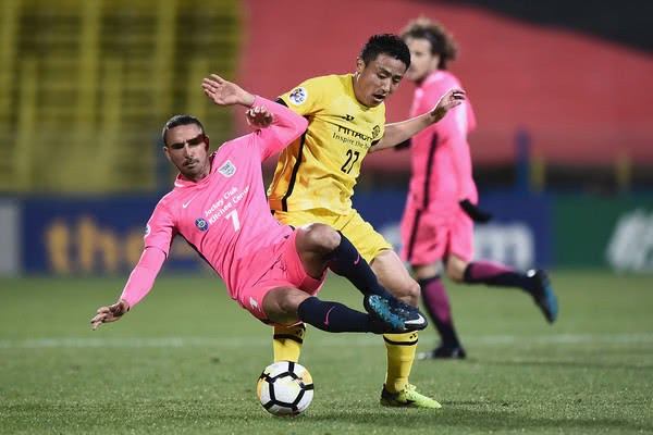 杜塞尔多夫爆冷击败劲旅，迎来胜利